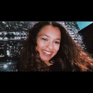 Meet your Posher, Jillian